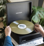 CR8017B-BK – Crosley Voyager Black